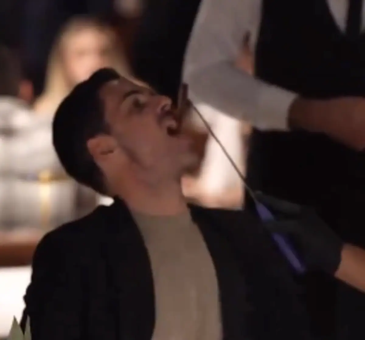 Imagem de contexto do artigo Arteta criticado por interação com Salt Bae: "Só um treinador do Arsenal para fazer isto..."