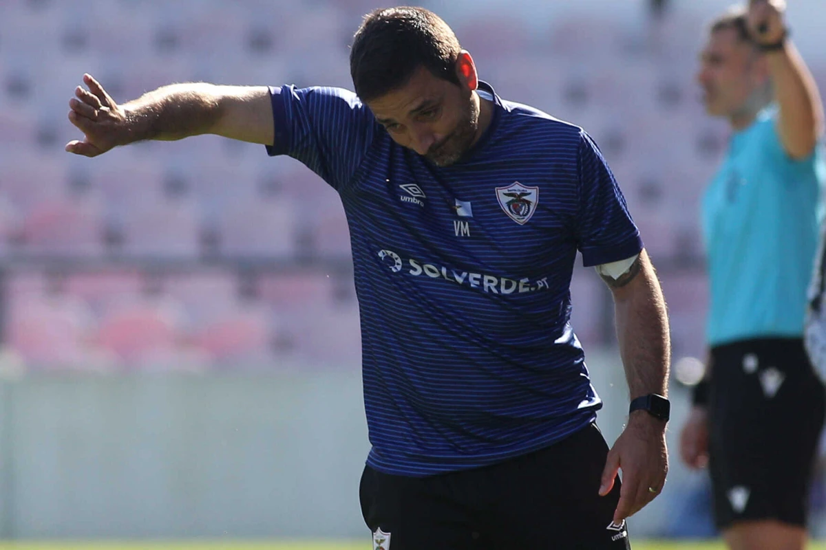 Imagem de contexto do artigo Santa Clara procura um extremo no mercado de transferências