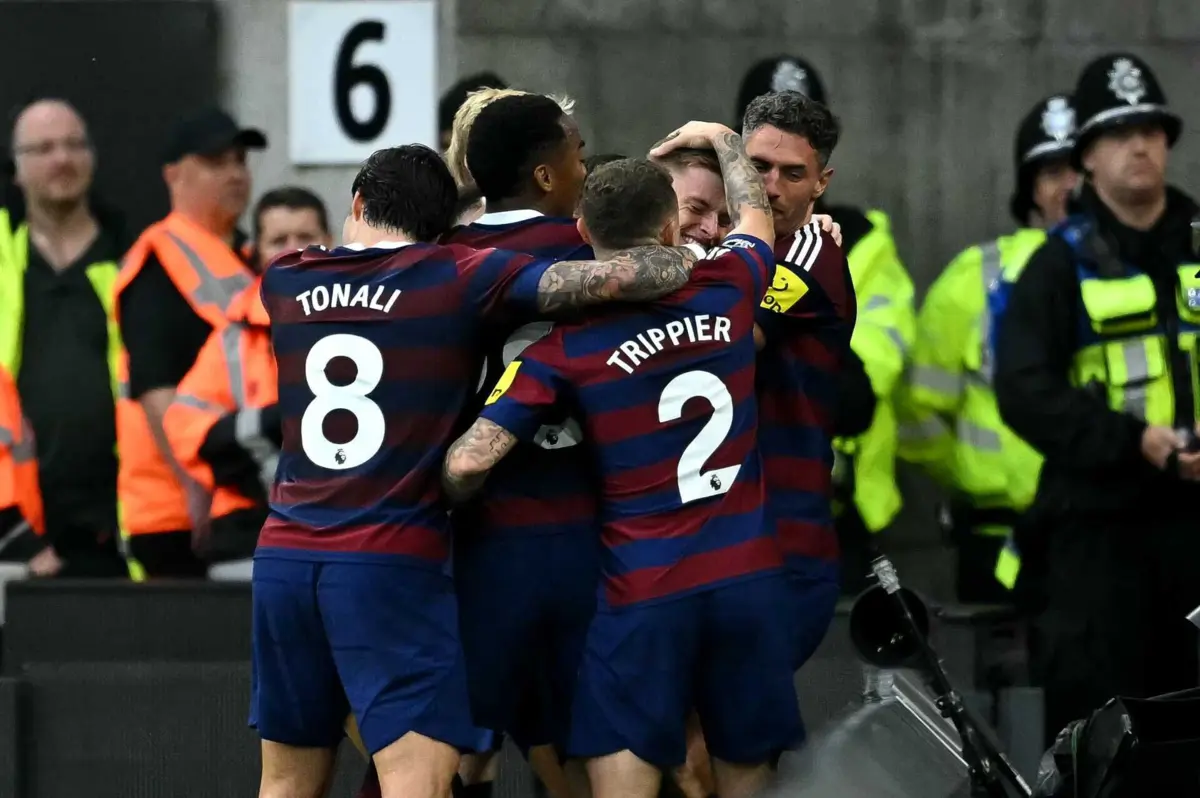 O Newcastle venceu este domingo (créditos: AFP)