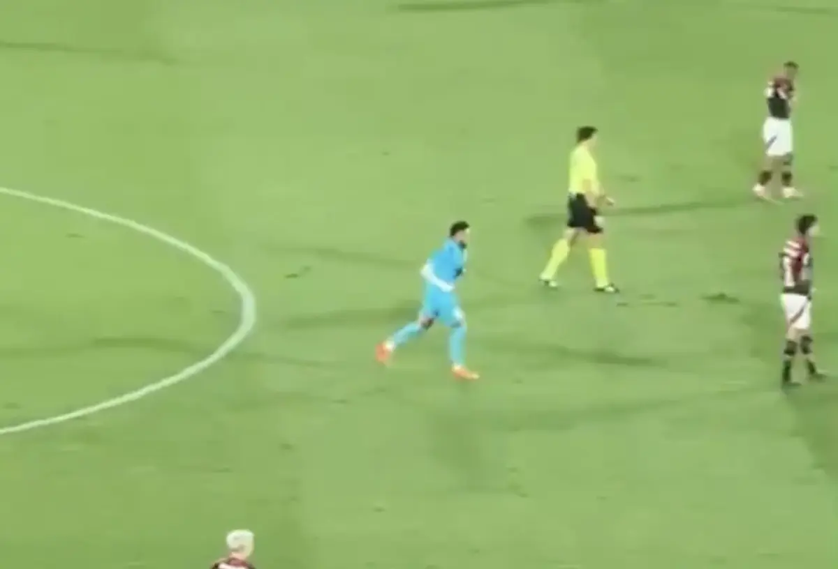 Imagem de contexto do artigo Neymar foi até à área para bater pontapé de baliza... e chutaram a bola para a frente. Veja