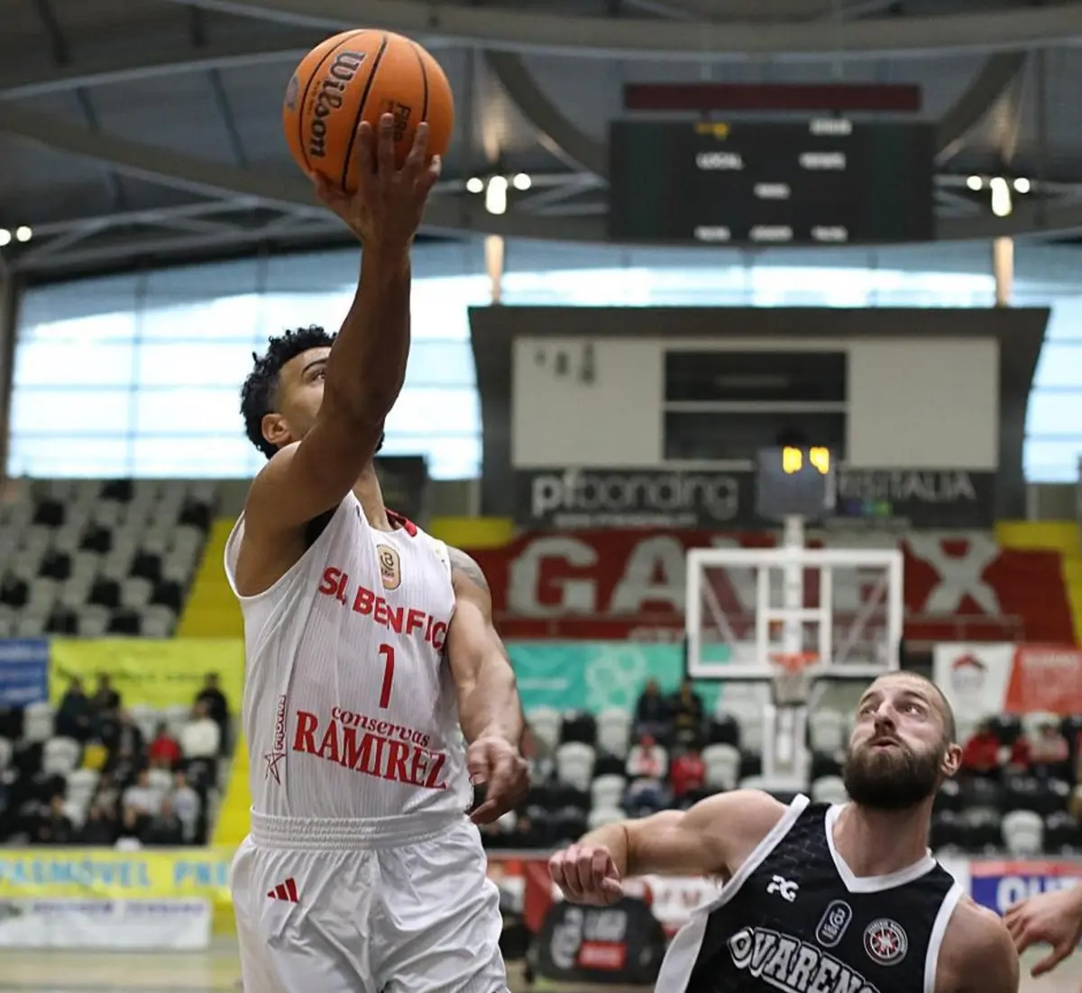 Imagem de contexto do artigo Basquetebol: Benfica teve mais físico com dez e passou em Ovar