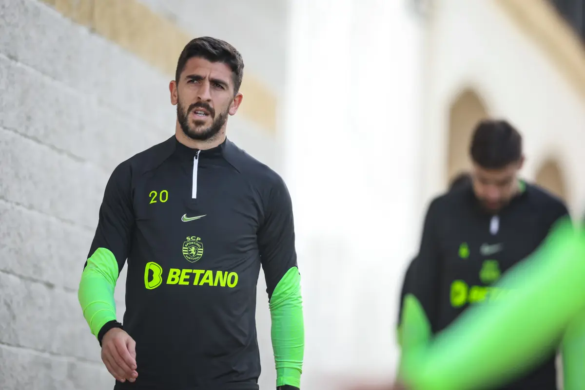 Imagem de contexto do artigo Paulinho e Rafael Pontelo fora do Moreirense-Sporting