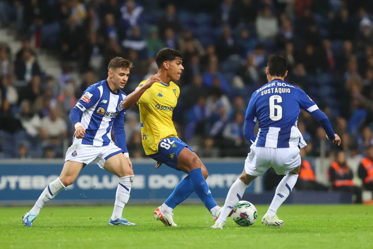 Mateus Fernandes, ao centro (Créditos: Ivan Del Val/Global Imagens)