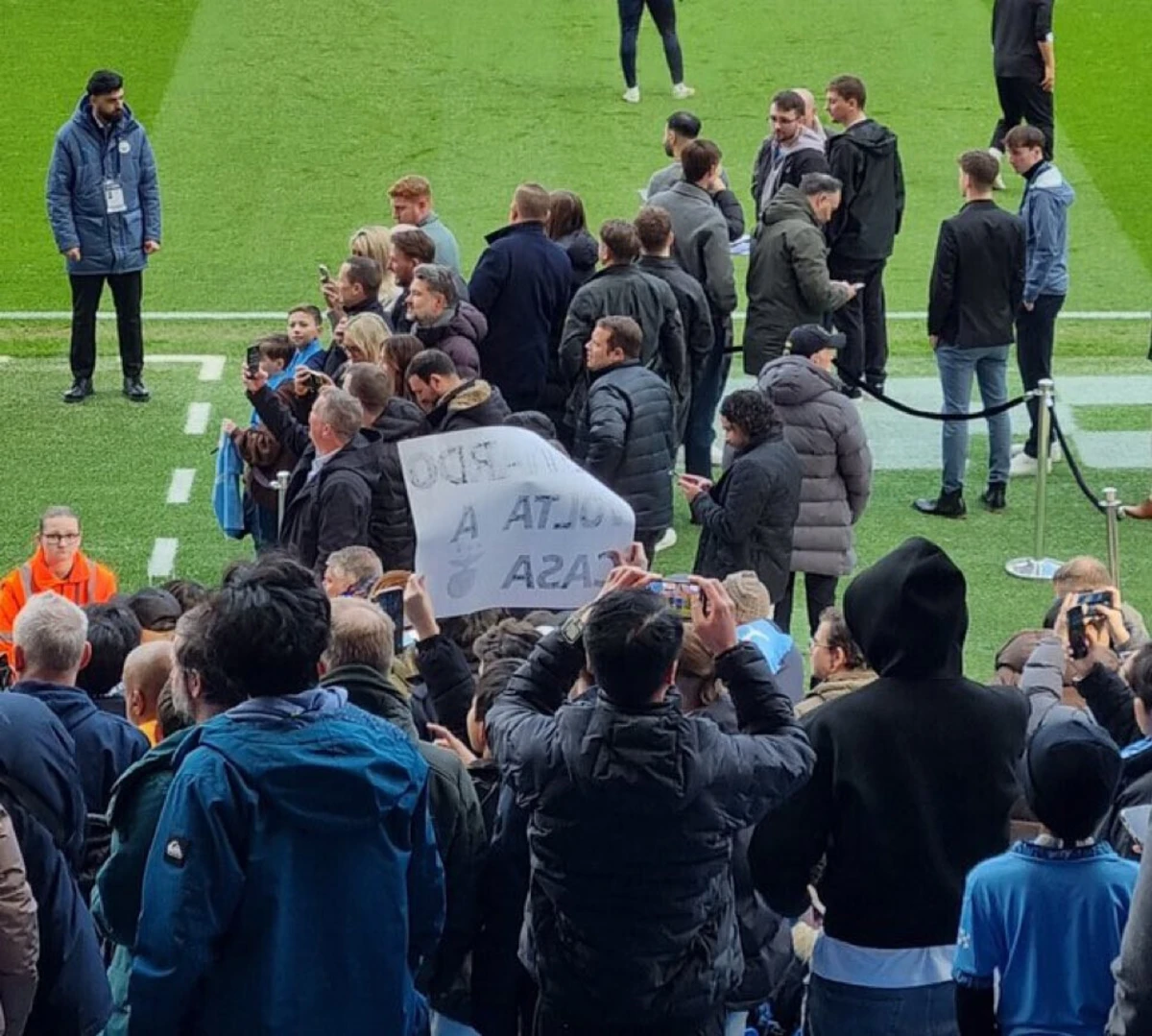Imagem de contexto do artigo Manchester City-Brighton: adepto pediu retorno de Bernardo Silva ao Benfica