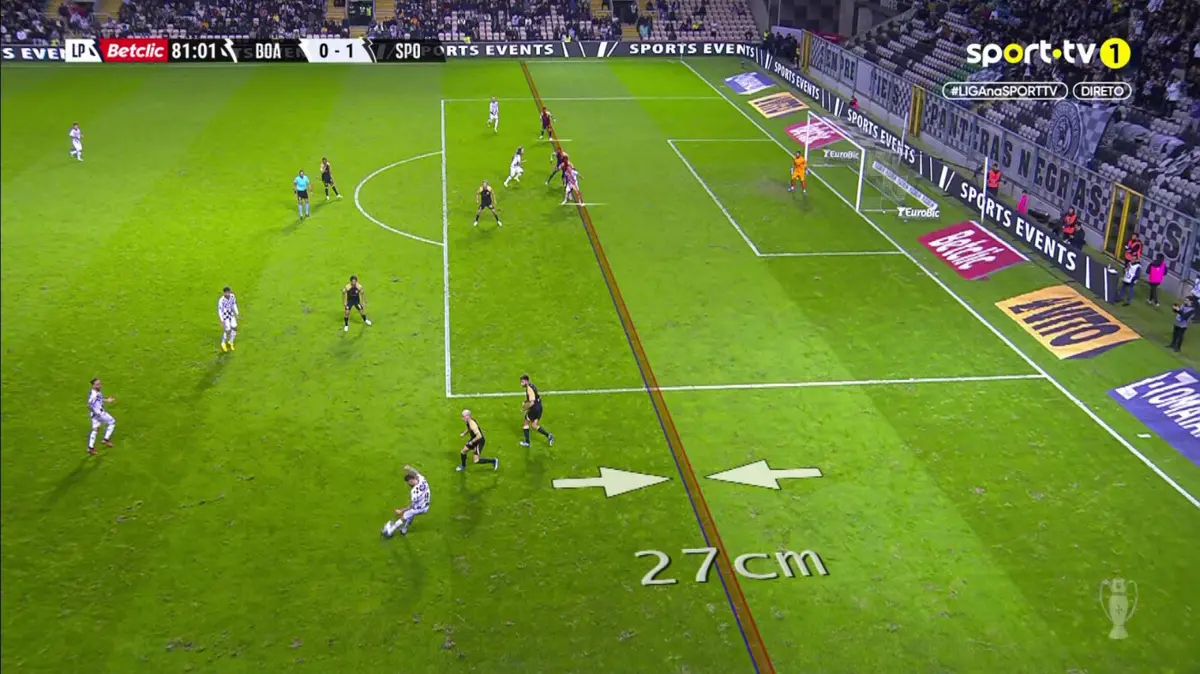 Fora de jogo no golo de Bozenik