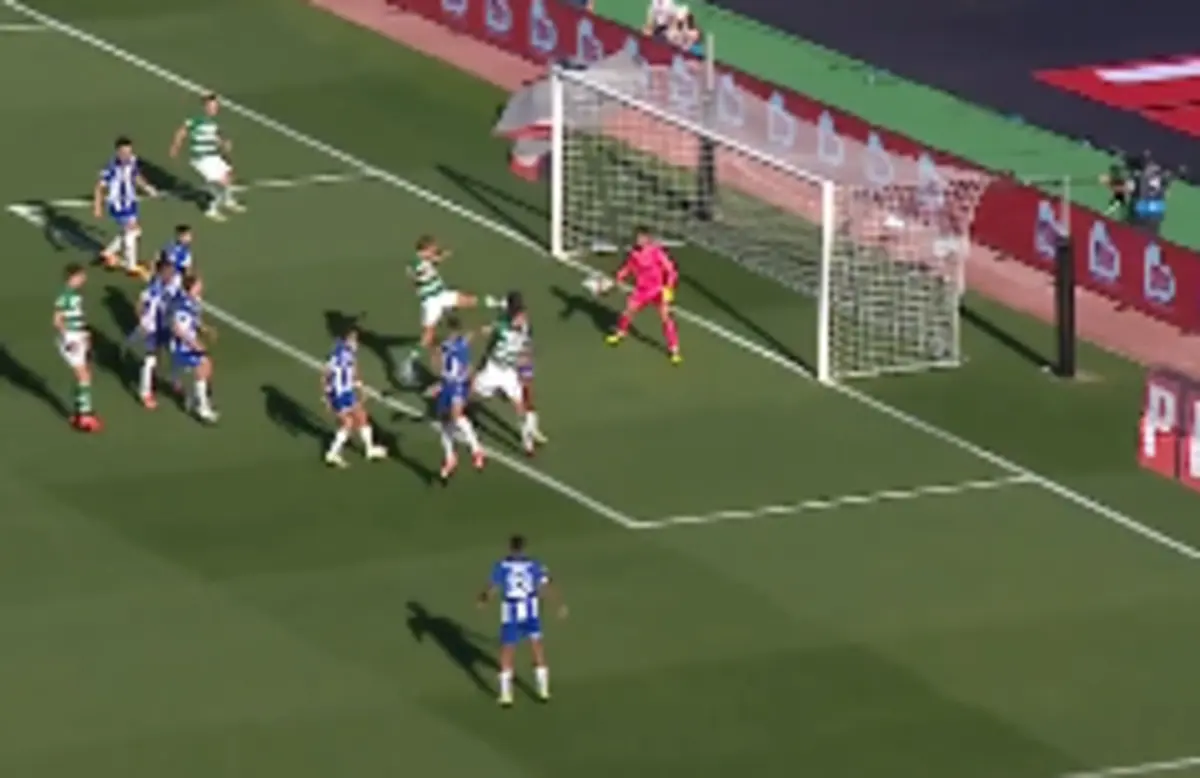 Imagem de contexto do artigo FC Porto-Sporting: enorme defesa de Diogo Costa evita golo no arranque da segunda parte
