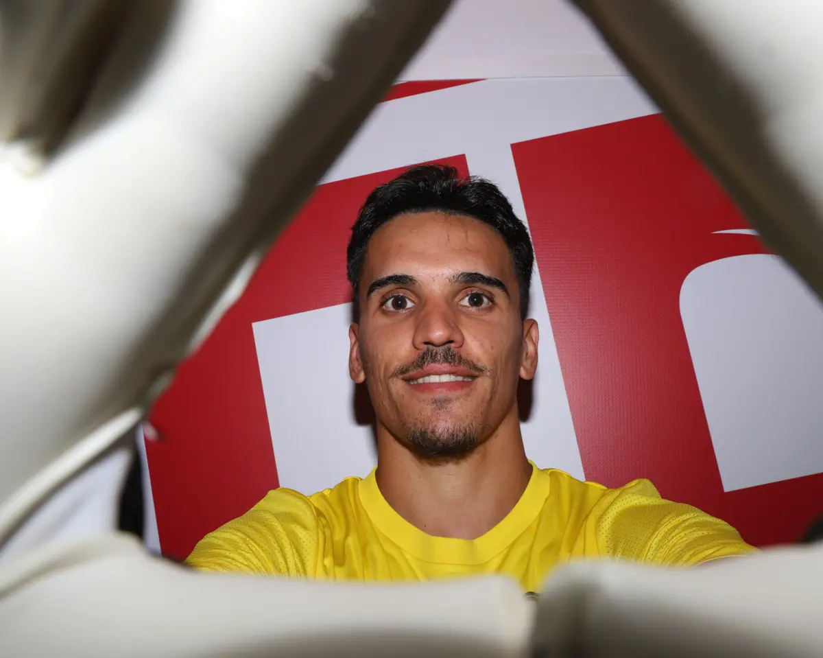 Imagem de contexto do artigo Oficial: João Gonçalves troca Boavista pelo Aves SAD