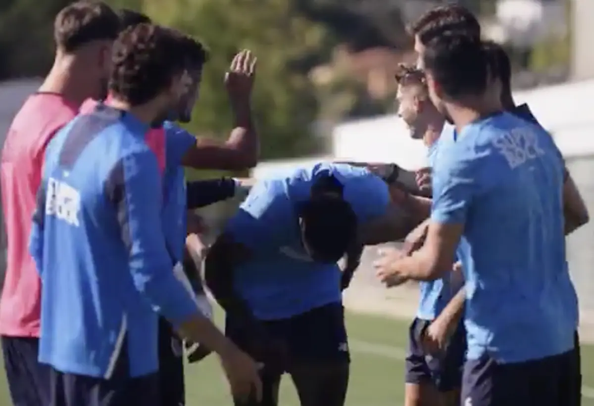 Imagem de contexto do artigo Samu e Deniz Gul realizaram primeiro treino no FC Porto e não fugiram aos calduços
