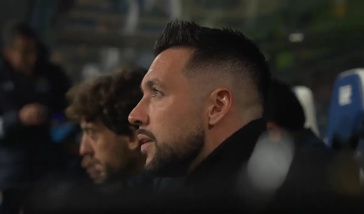 Imagem de contexto do artigo "Quando um portista canta...": FC Porto divulga momento curioso de Farioli