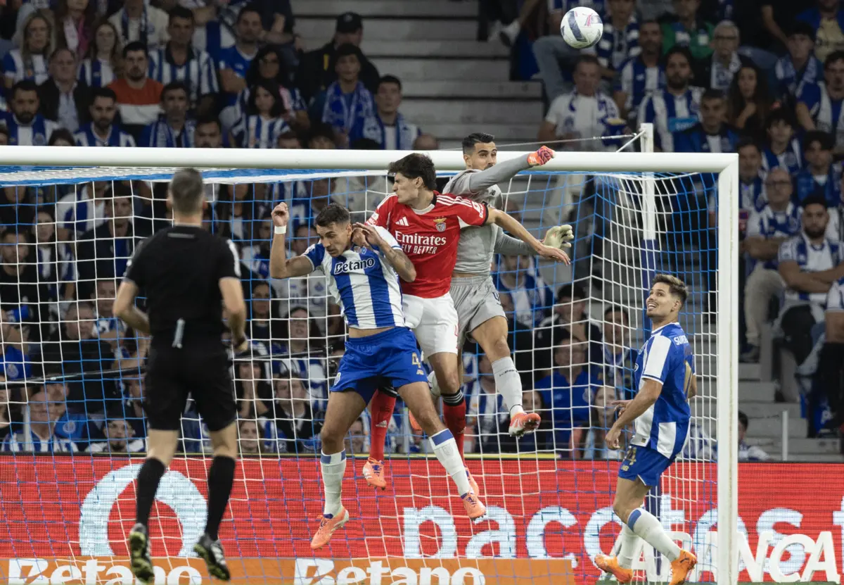 Diogo Costa e Kiwior