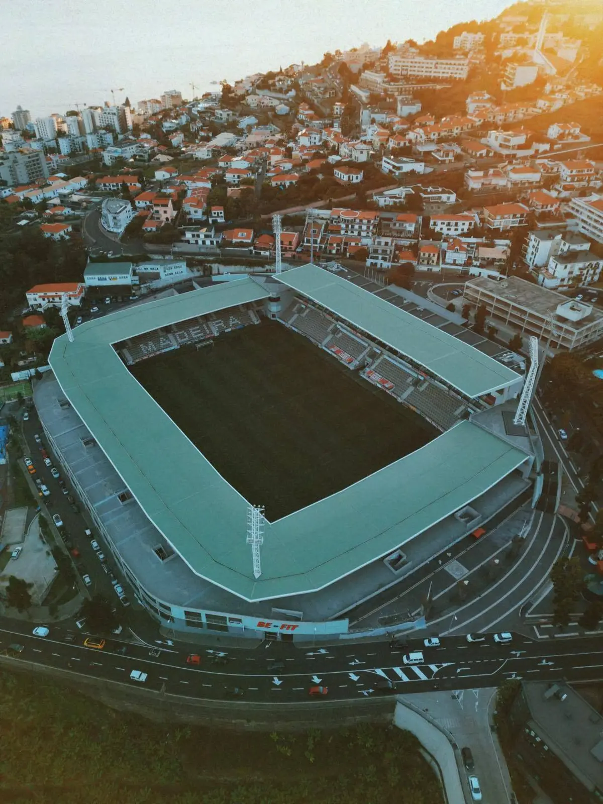 Imagem de contexto do artigo Depois do Nacional-Tondela, mau tempo na Madeira adia Marítimo-Benfica B