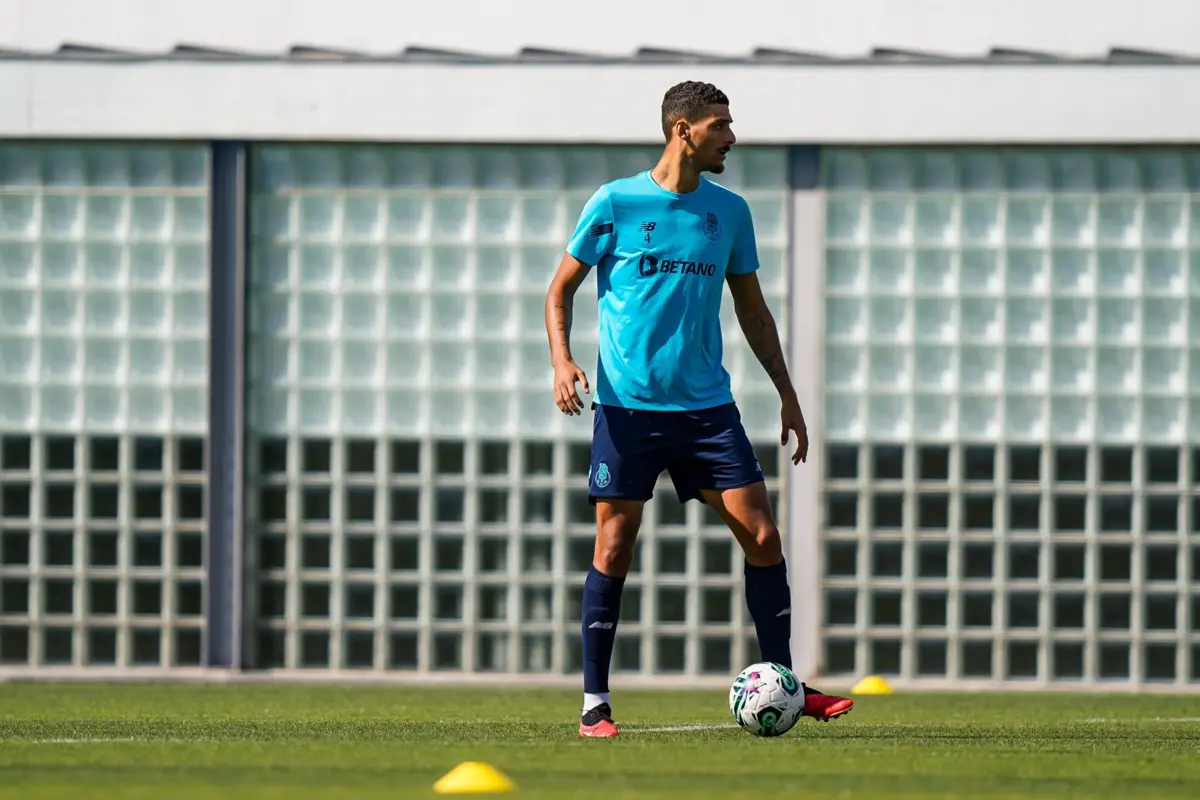 Imagem de contexto do artigo Notícia em França: Lyon apresenta proposta ao FC Porto por David Carmo