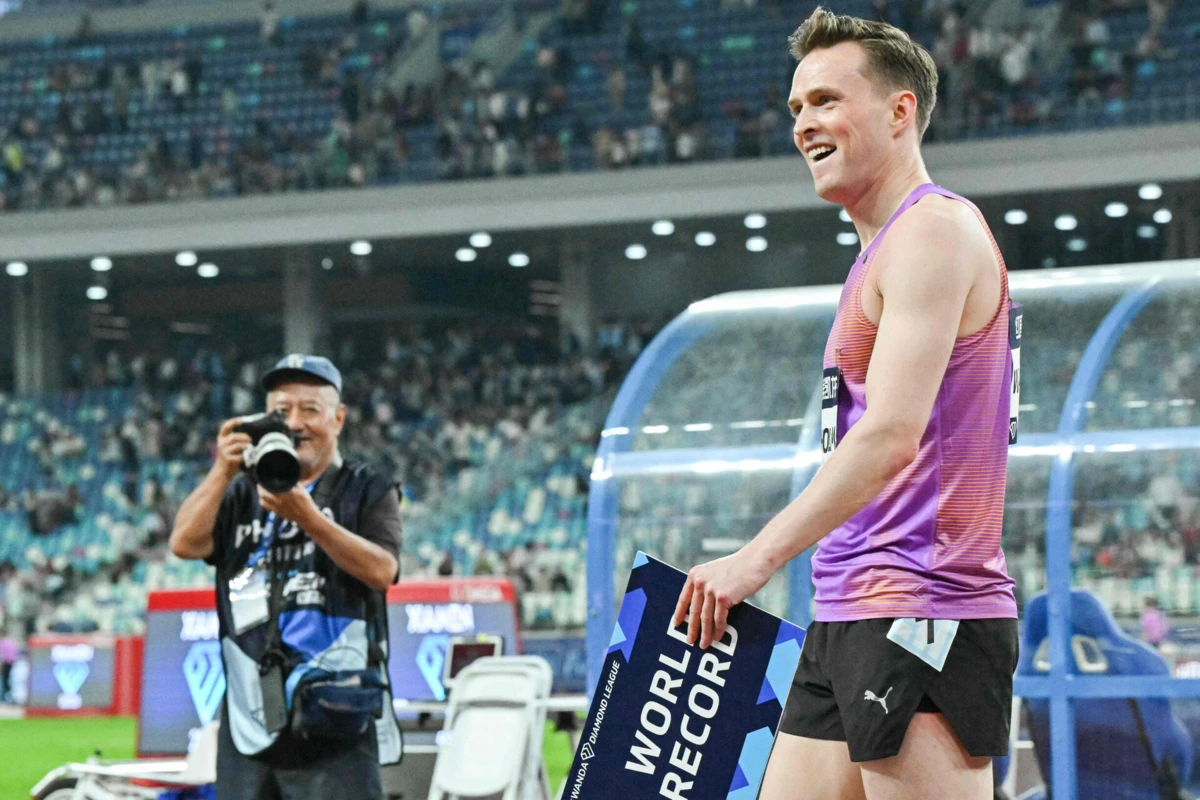 Karsten Warholm (créditos: AFP)