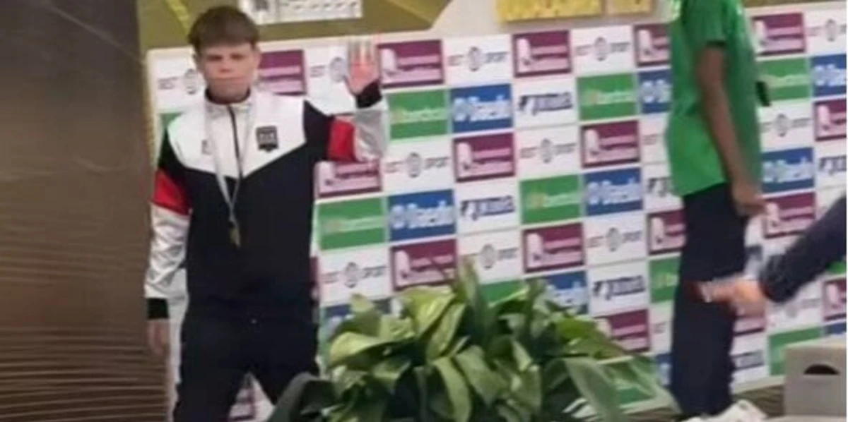 Imagem de contexto do artigo Ucraniano de 13 anos recusa partilhar pódio com russo: "Nada de fotos com terroristas"