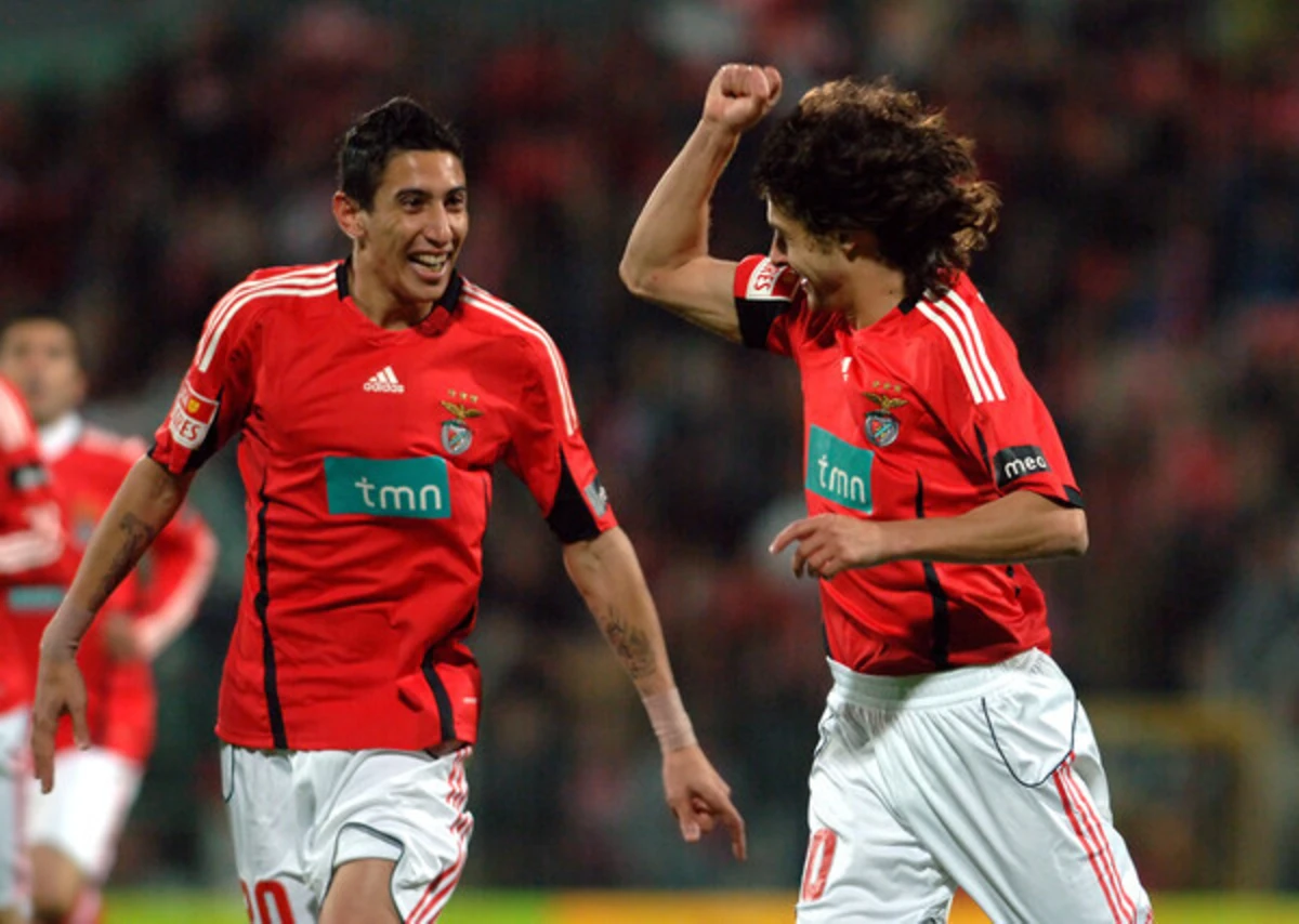 Di María e Aimar em 2009, ao serviço do Benfica (créditos: IVAN DEL VAL)