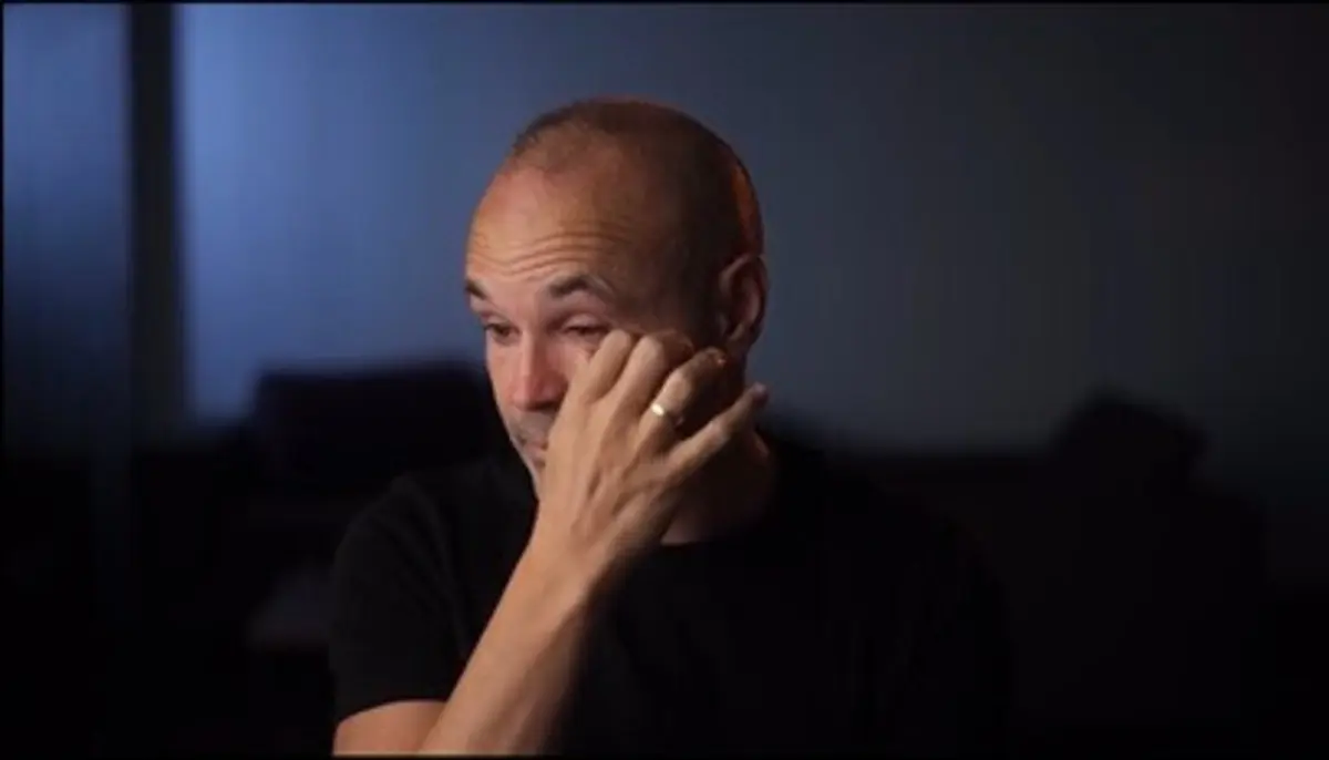 Imagem de contexto do artigo Iniesta prepara "adeus" ao futebol com vídeo emotivo: "Nunca o deixará..."