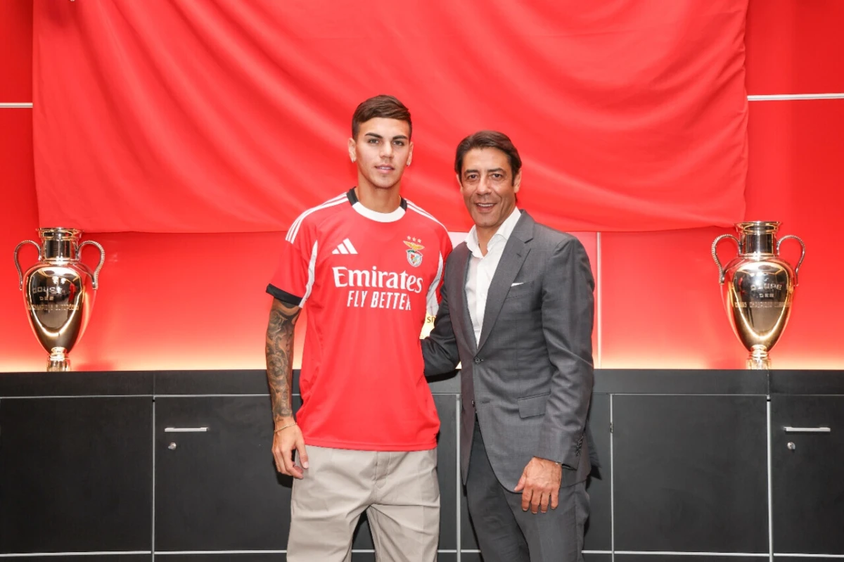 Barrenechea e Rui Costa (Créditos: Benfica)