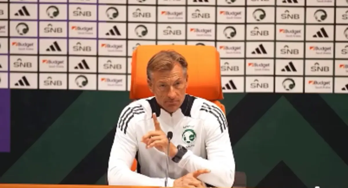 Imagem de contexto do artigo Hervé Renard ficou minutos em silêncio pela chamada para a oração. Ora veja