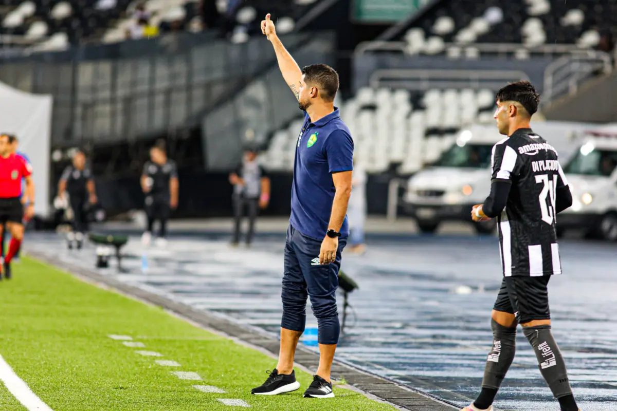 Imagem de contexto do artigo António Oliveira e Corinthians já têm acordo para contrato de um ano