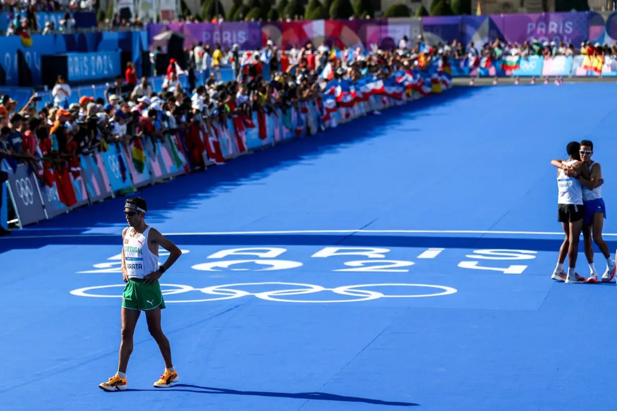 Imagem de contexto do artigo Samuel Barata: "Não quis arriscar muito, porque tinha medo de não acabar"