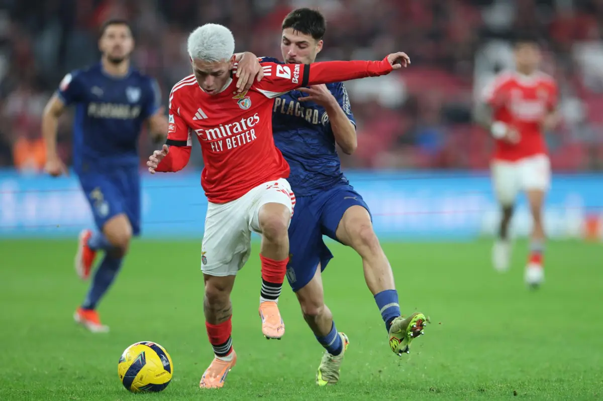 Prestianni vigiado por Mathias de Amorim