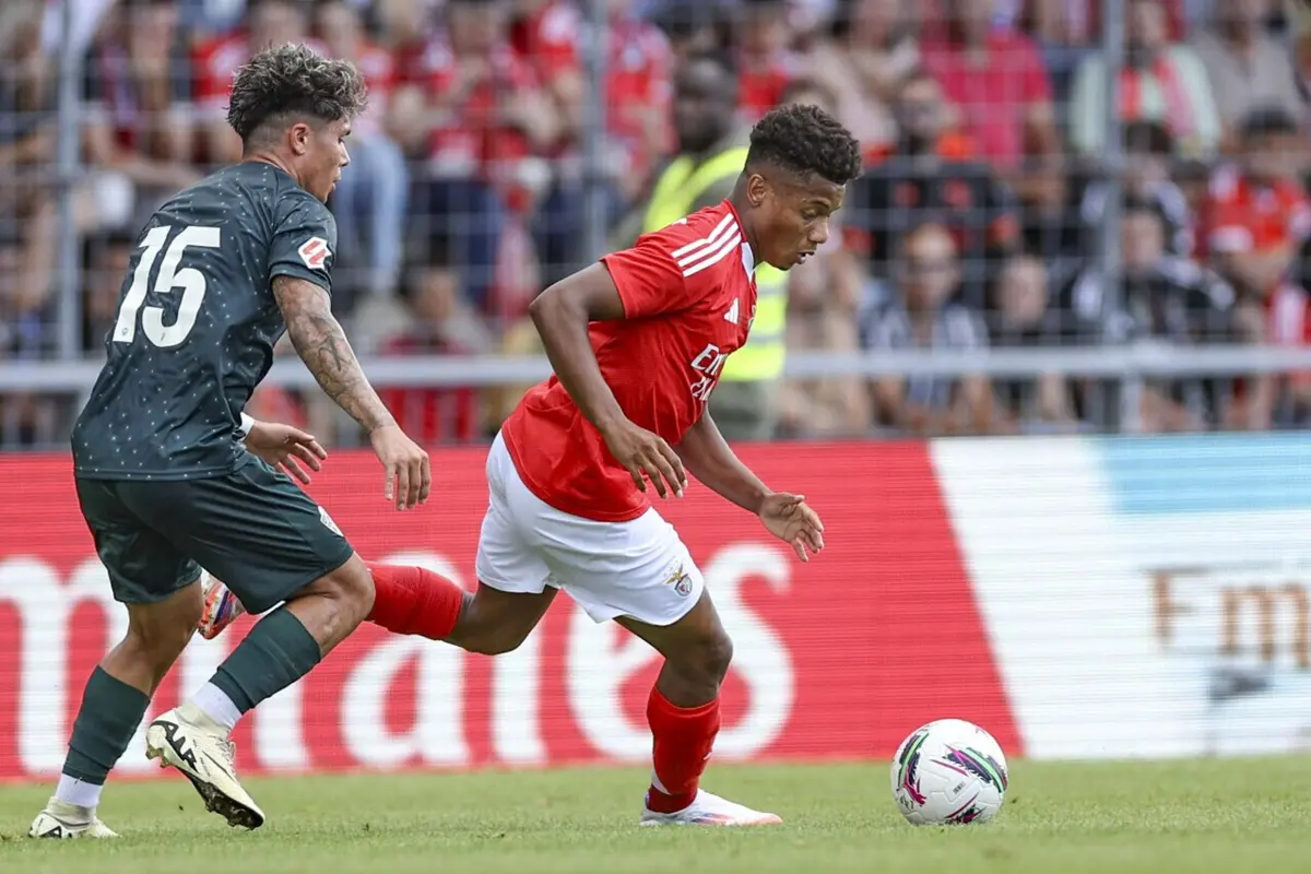 David Neres causou problemas à defesa do Almería e criou jogo