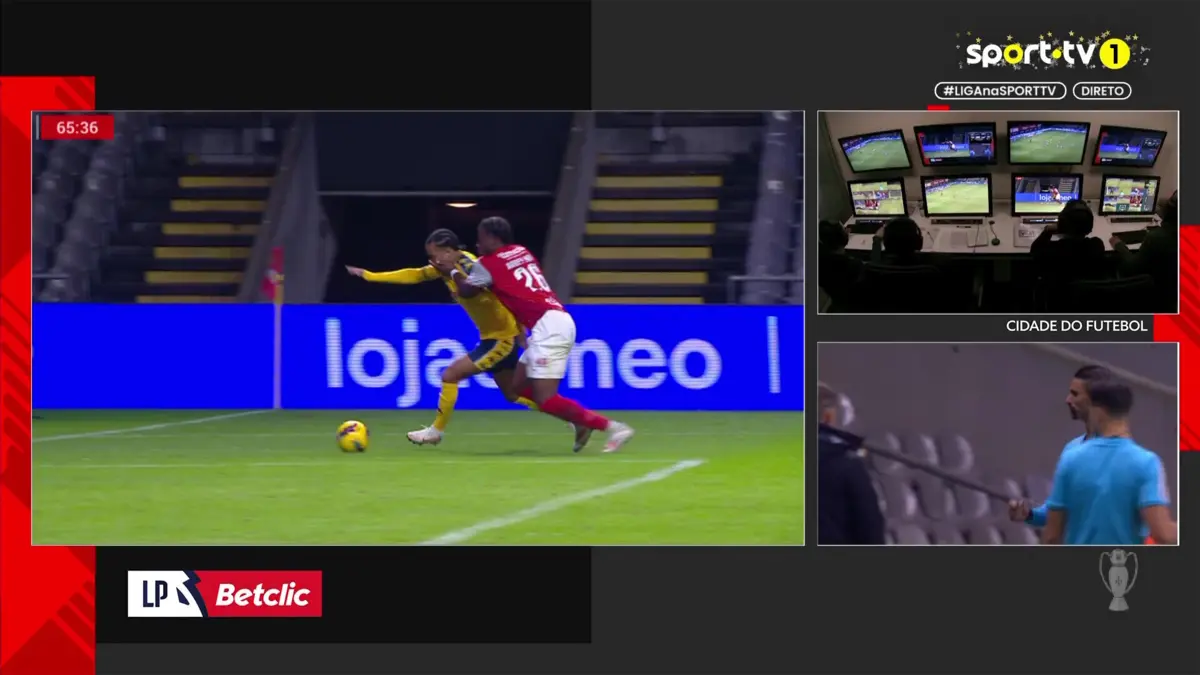 Imagem de contexto do artigo Alejandro Marqués reduz para o Estoril em Braga após penálti de Arrey-Mbi. Veja os lances