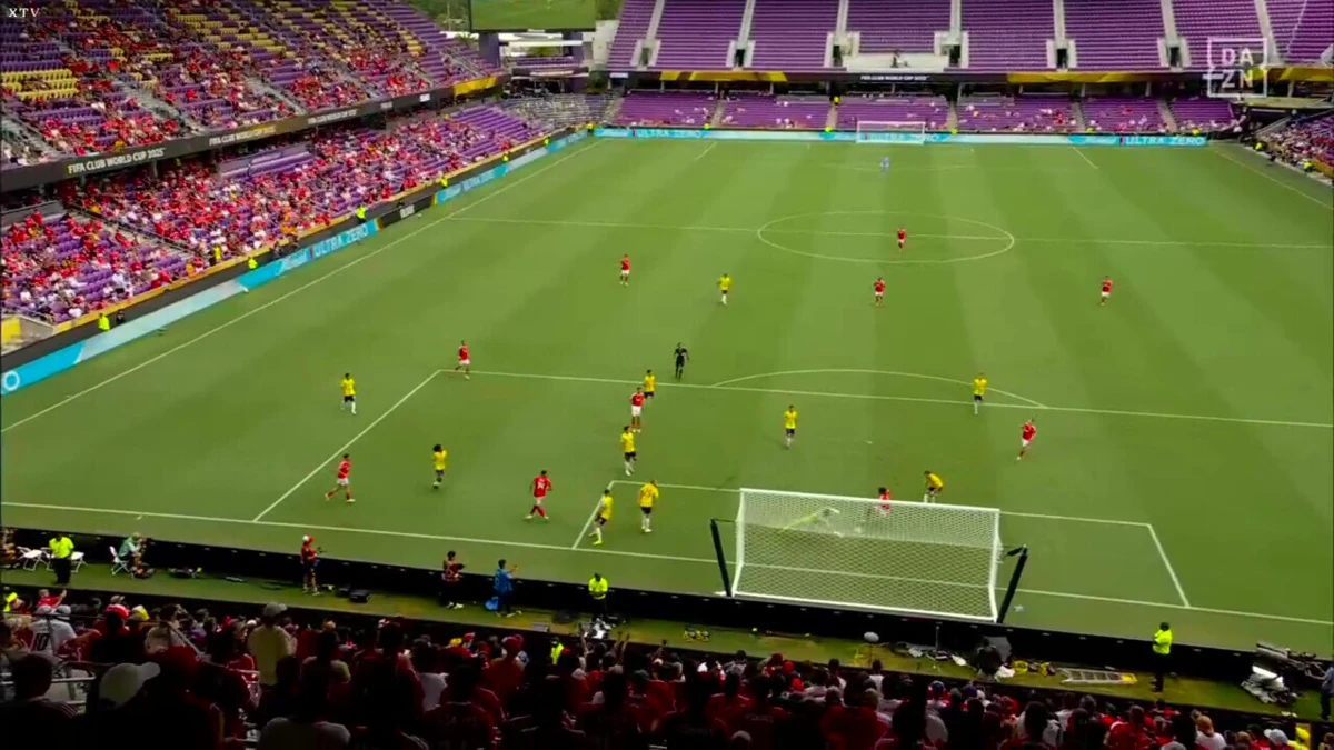 Imagem de contexto do artigo Benfica-Auckland City: Leandro Barreiro bisa em três minutos. Ora veja