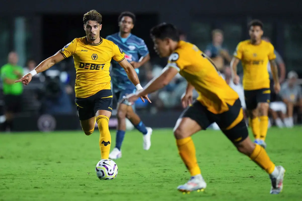 Pedro Neto, à esquerda (Créditos: AFP)