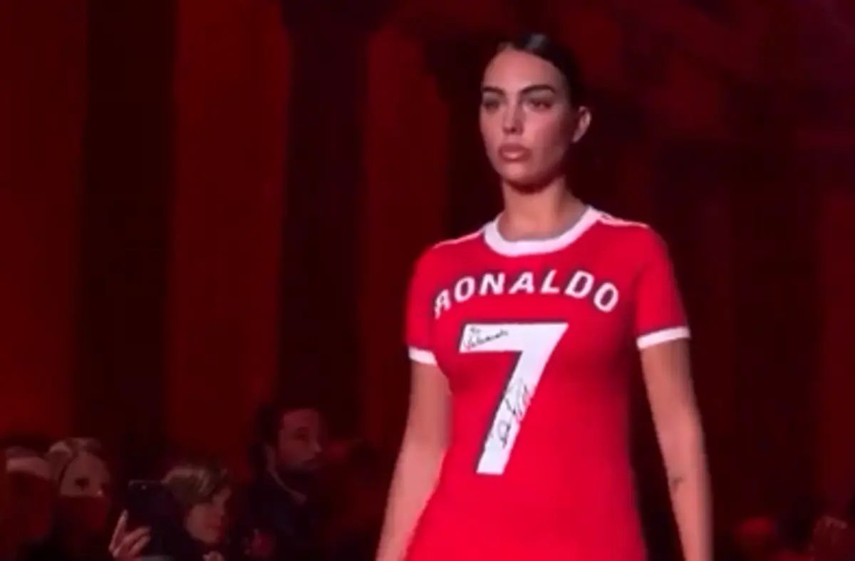 Imagem de contexto do artigo Georgina desfilou vestida à Cristiano Ronaldo na Semana de Moda de Paris