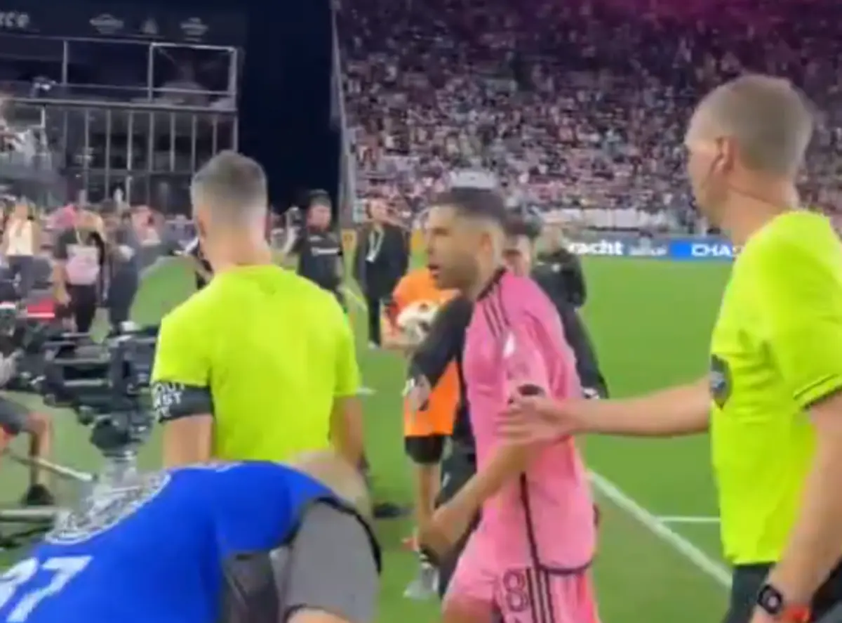 Imagem de contexto do artigo Jordi Alba furioso com o árbitro após eliminação do Inter Miami