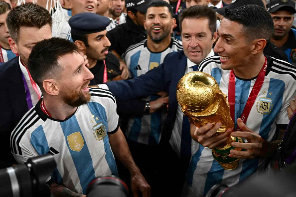 Messi e Di María (Créditos: AFP)