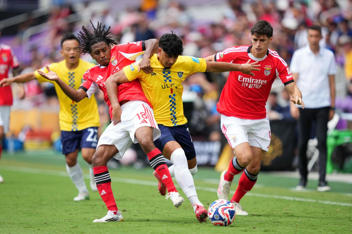 António Silva no jogo entre o Benfica e o Auckland City (créditos: Getty Images)