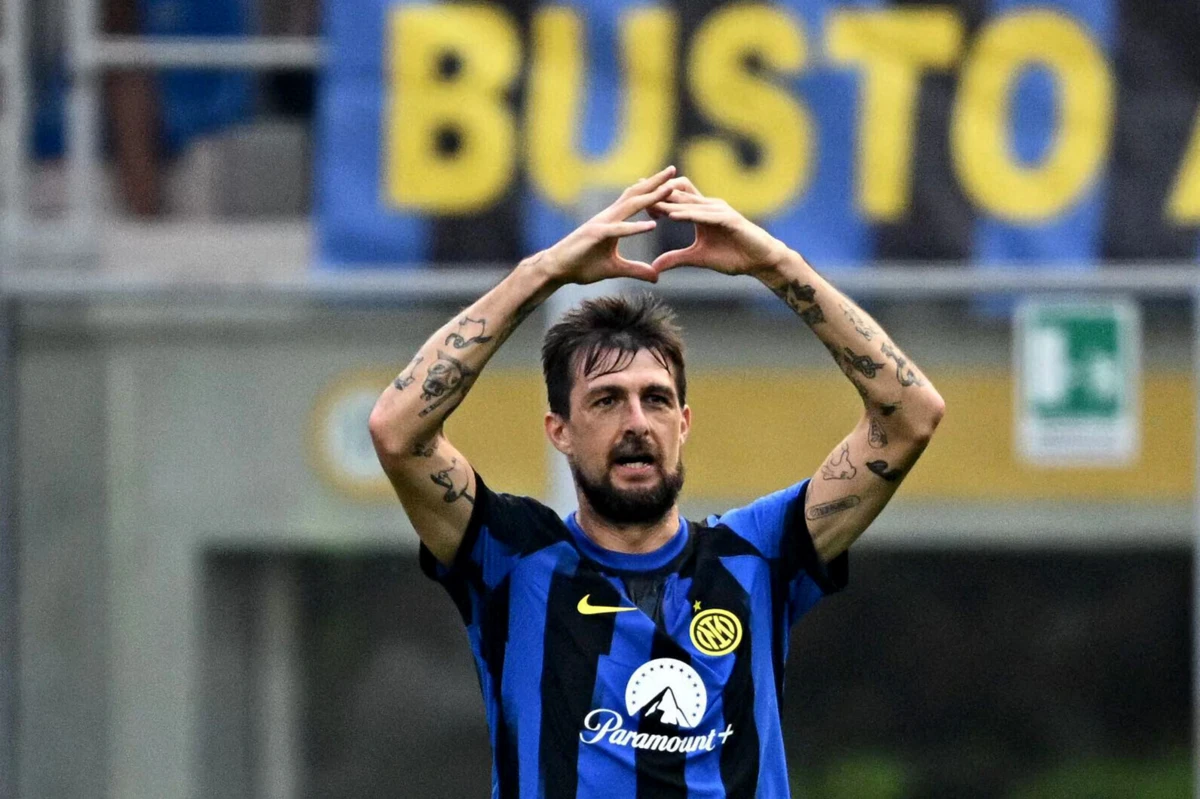 Acerbi, central do Inter (Créditos: AFP)