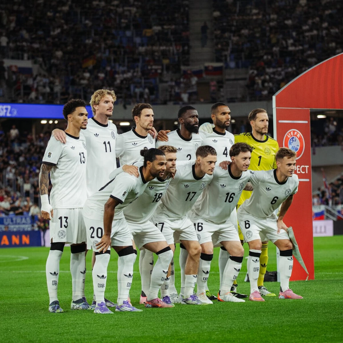 Imagem de contexto do artigo Mundial'2026: Eslováquia surpreende Alemanha, Turquia entra a ganhar