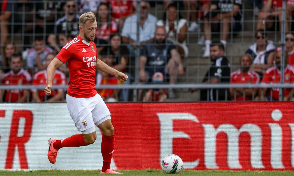 Imagem de contexto do artigo Os valores do acordo entre Benfica e Feyenoord para a transferência de Tengstedt