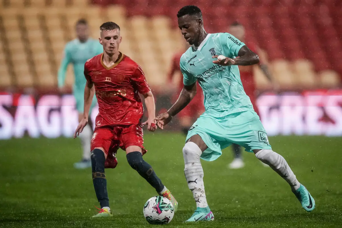 Borja (à direita) foi o último jogador do Braga a representar o Sporting, em 2020/21 (Créditos: Gonçalo Delgado/Global Imagens)