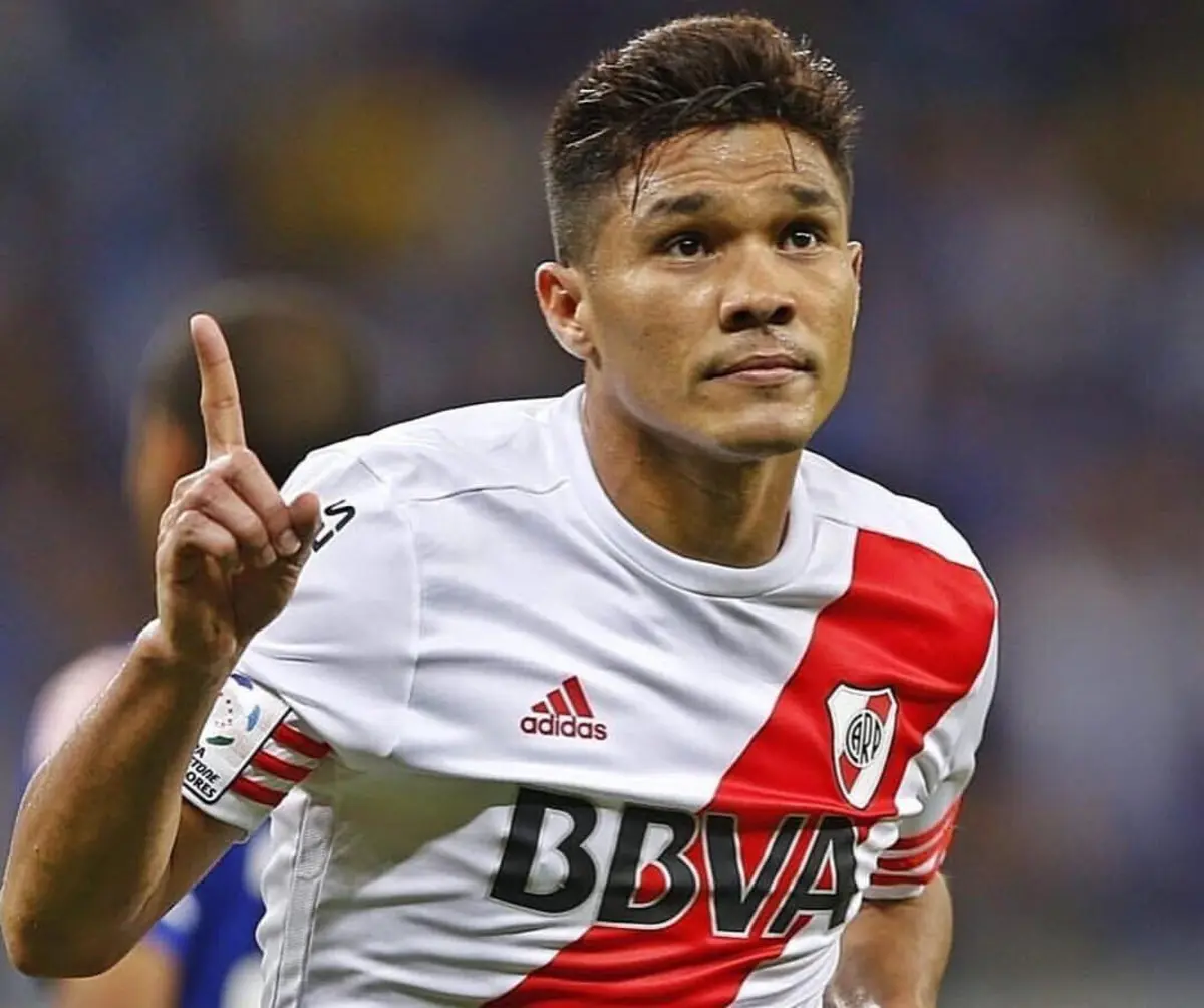 Imagem de contexto do artigo "Quando estava no River, Enzo Fernández era apanha-bolas e Julián Álvarez pedia autógrafos"