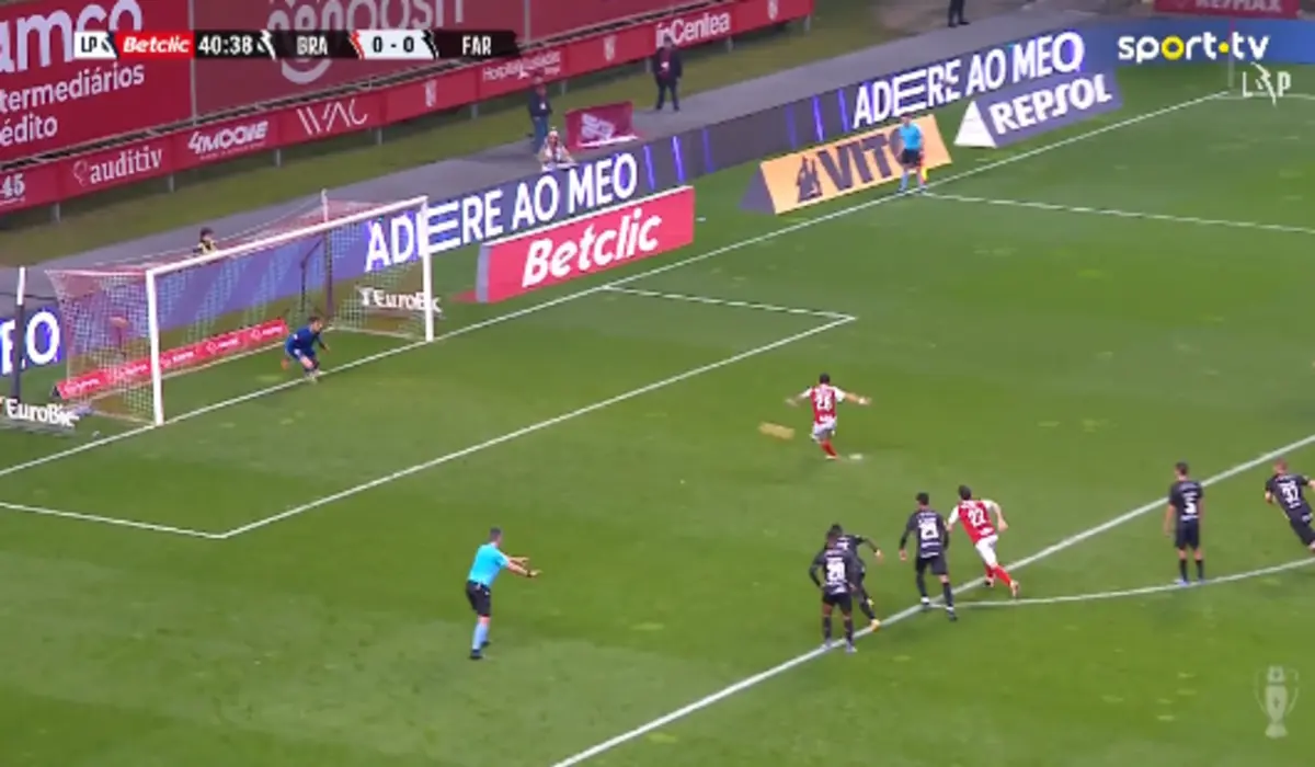Imagem de contexto do artigo Braga-Farense: João Moutinho bate e Ricardo Velho defende penálti. Veja o vídeo