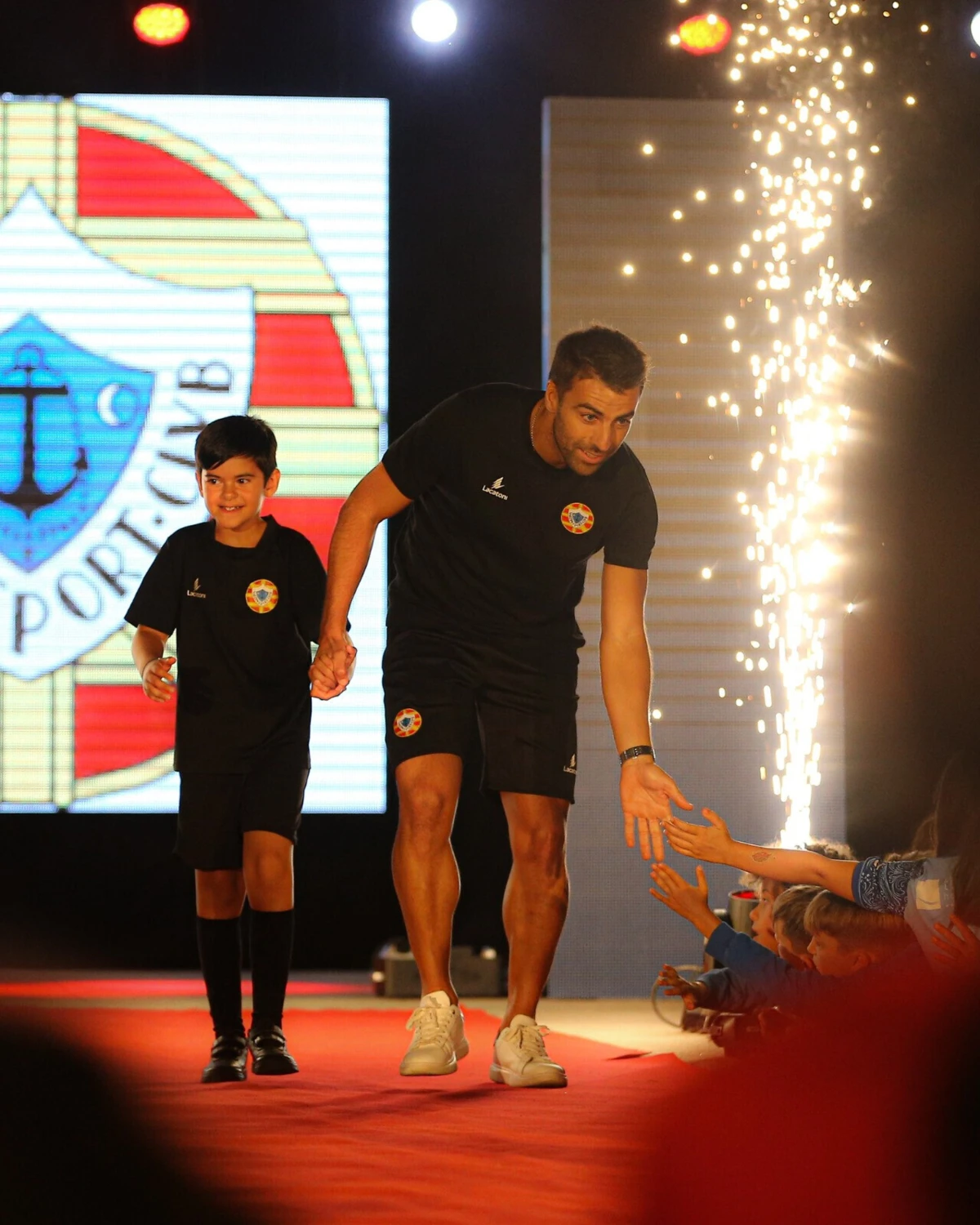 Imagem de contexto do artigo Ex-Sporting André Santos foi surpresa na apresentação do Varzim