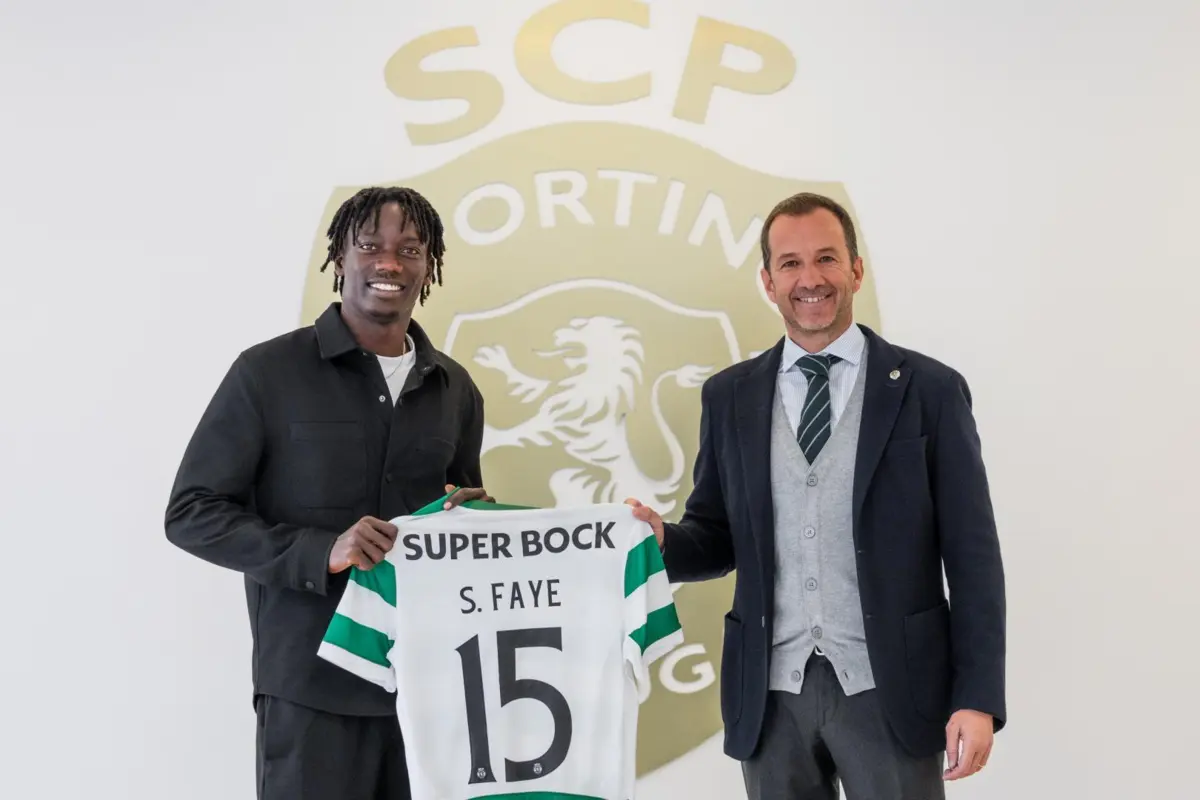 Souleymane Faye com Frederico Varandas