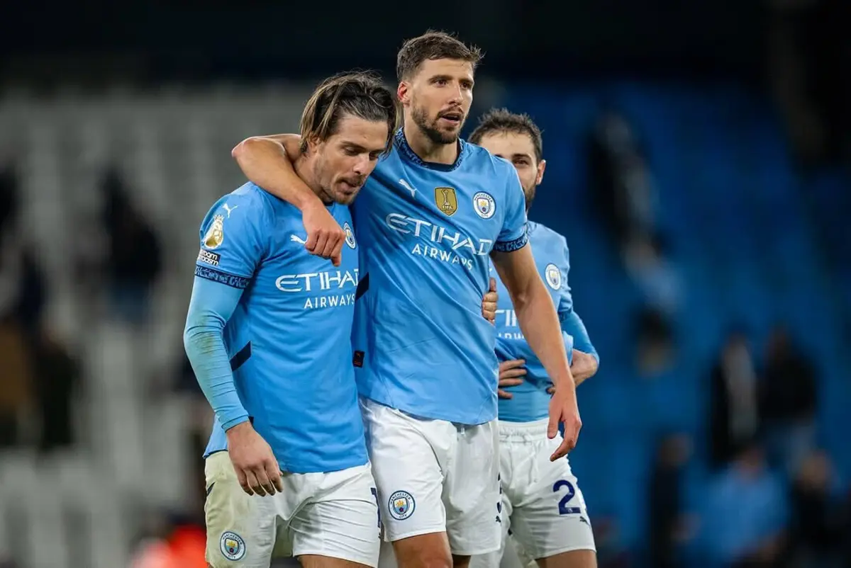 Grealish e Rúben Dias (créditos: Instagram)