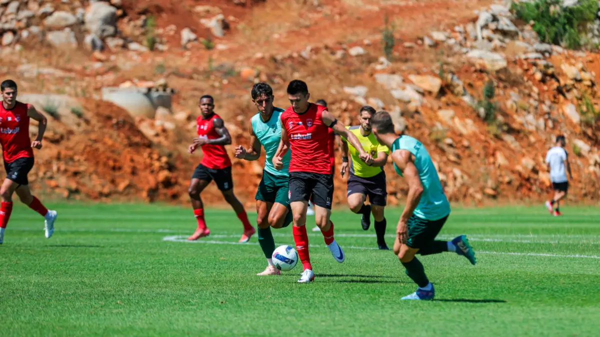 O Santa Clara empatou com o Farense por 1-1 (créditos: Santa Clara)