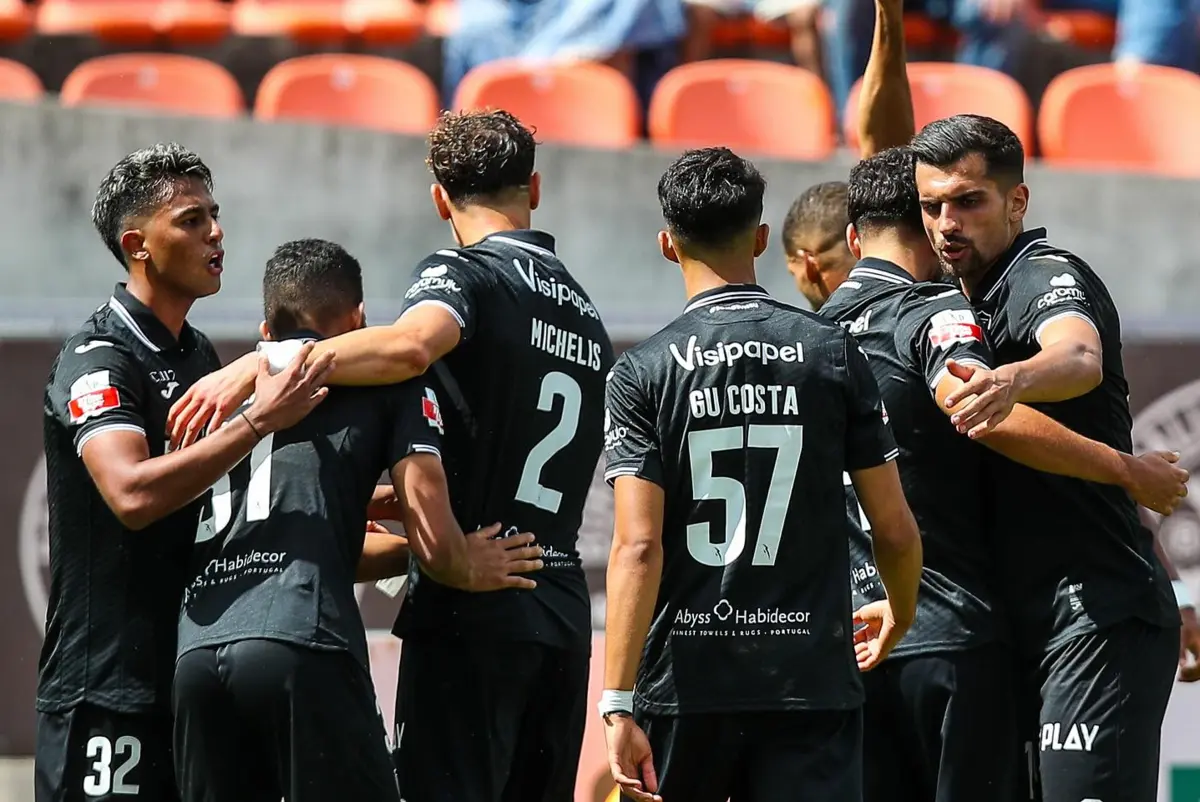 Imagem de contexto do artigo Académico de Viseu vence pela primeira vez e FC Porto B é último na II Liga