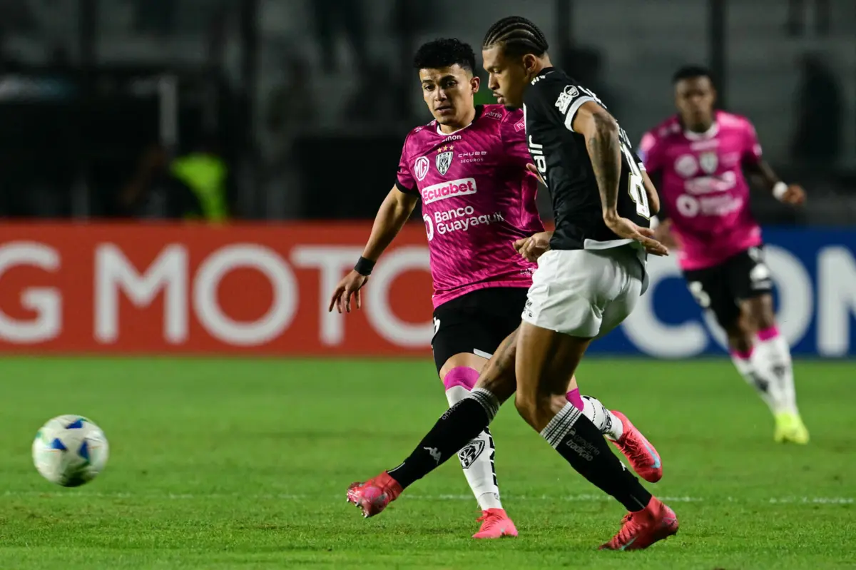 Imagem de contexto do artigo Ex-Benfica João Victor vaiado no Vasco da Gama: "Se não confiarem só é pior para nós"