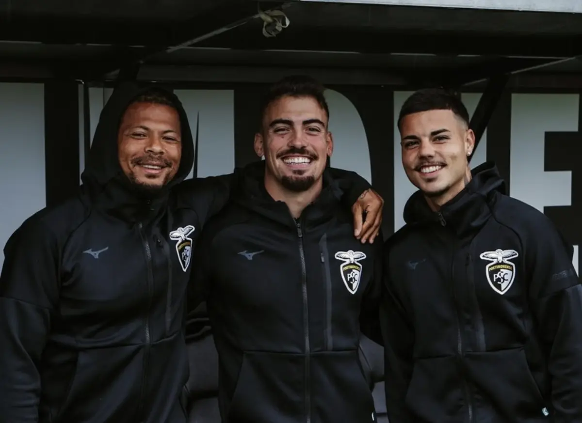 Rodrigo Martins, ao centro (Créditos: Portimonense)