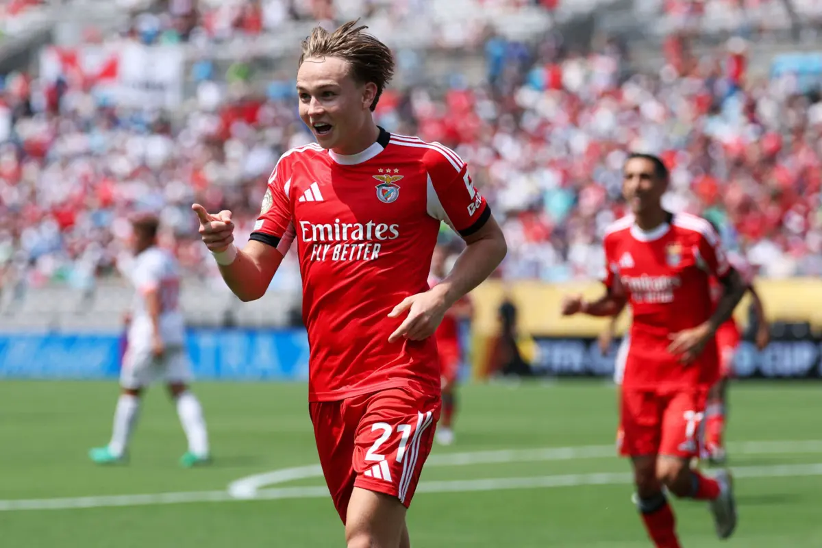 Schjelderup (créditos: Benfica)