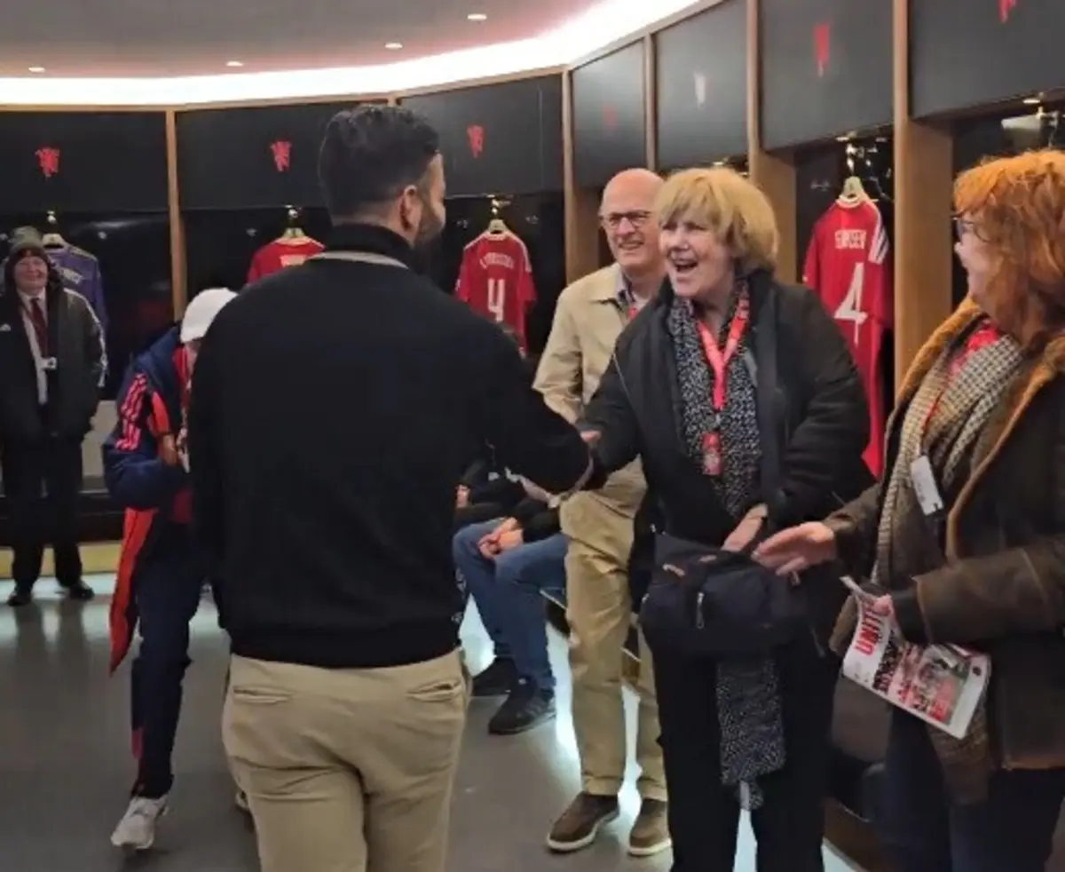 Imagem de contexto do artigo Rúben Amorim surpreendeu fãs que faziam visita ao estádio de Old Trafford