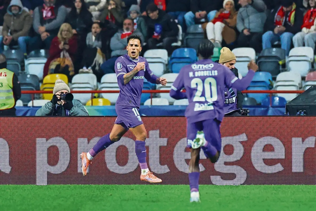 Zalazar marcou golo "maradoniano" em Leiria