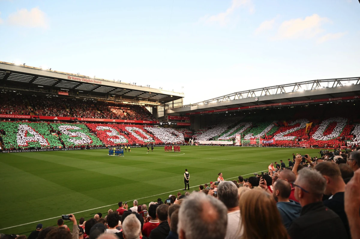 Imagem de contexto do artigo Muita emoção em Anfield por Diogo Jota: o minuto de silêncio no Liverpool-Bournemouth